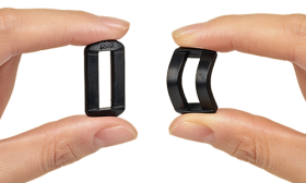 Športové ponožky do topánok pre psy Sada štyroch športových ponožiek pre psa v sivej farbe s protišmykovými podrážkami, ľahké, s vodeodolnou úpravou.