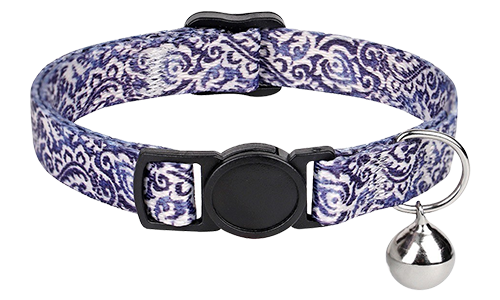 Boho štýl bezpečnostného obojka pre mačku s modro-bielym vzorom, nastaviteľný a ľahký, so strieborným zvončekom.